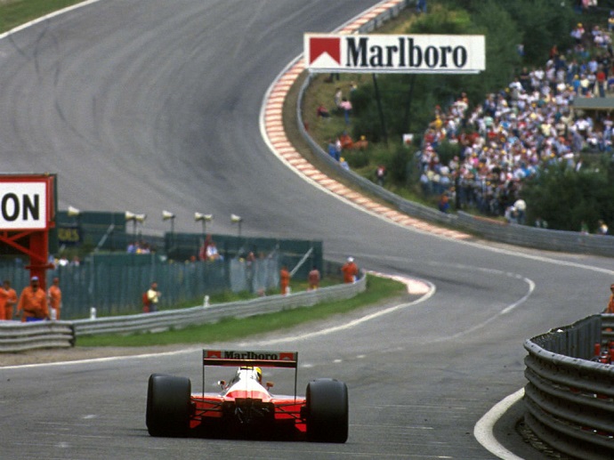 Eau Rouge, la curva donde Ayrton Senna hablaba con Dios.