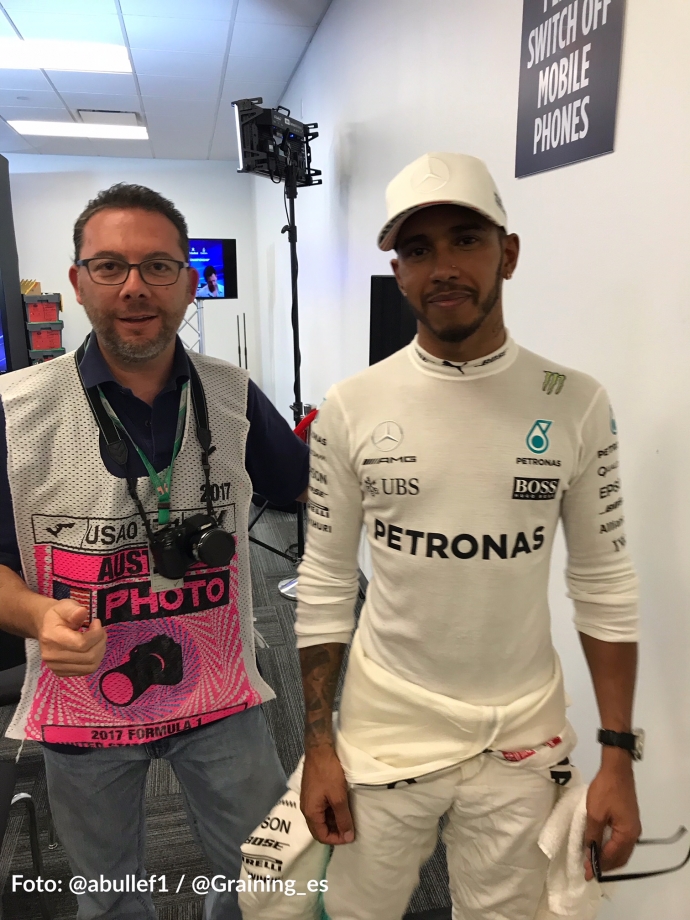 Omar Alvarez y Lewis Hamilton Conferencia de Prensa FIA USGP COTA 2017.