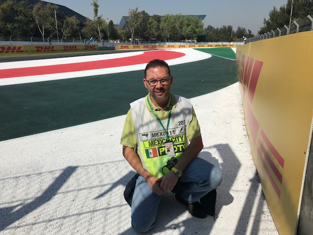 Omar Alvarez @omarketingf1 en el trazado del GP de Mexico. Foto: @abullef1