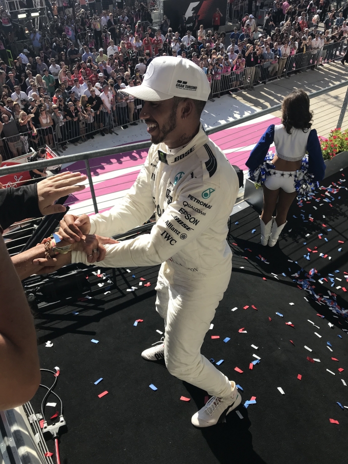 Lewis Hamilton - Mercedes / Pódium del Gran Premio de Estados Unidos 2017 / Circuito de las Américas. Foto: Omar Álvarez - @omarketingf1