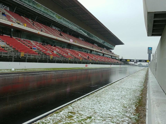 Dia complicado para los ensayos de F1 en Montmeló @omarketingf1