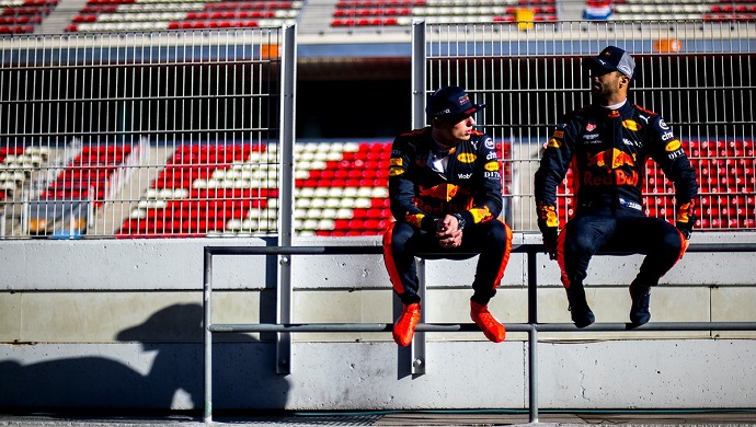 Horner subraya que Sainz está en la recámara si Ricciardo se marcha