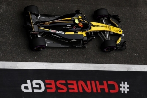 Ambos Renault se consolidan entre los 10 primeros