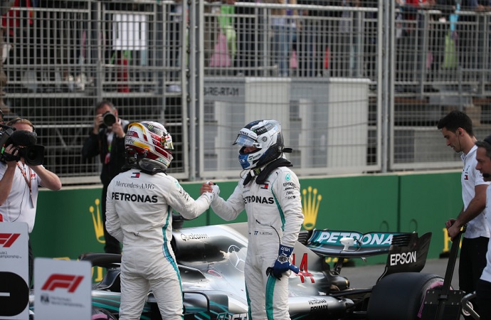 Hamilton y Bottas saldrán en Baku tras la estela de Vettel