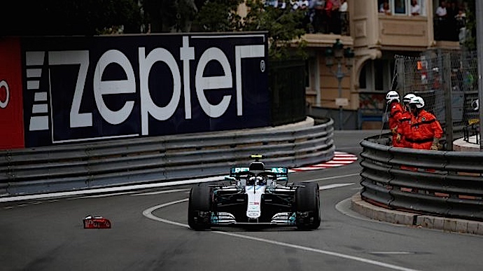 Domingo en Mónaco - Mercedes minimiza los daños y sigue al frente