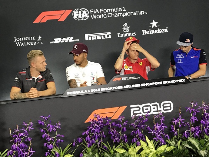 Räikkönen protagonista en la rueda de prensa de pilotos