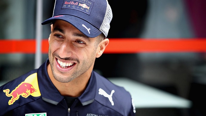 Viernes en Brasil - Ricciardo aún sonríe en Interlagos