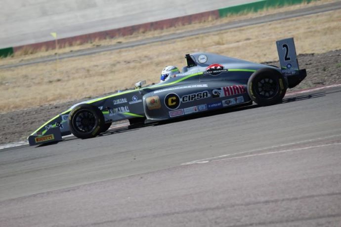 Sulaimán gana la carrera 1 en Aguascalientes, México en la F4 NACA