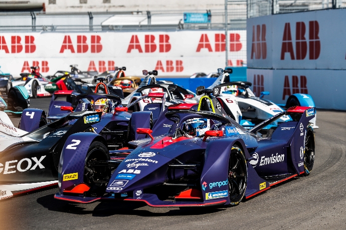 De punta a punta: las calles de New York son de Buemi