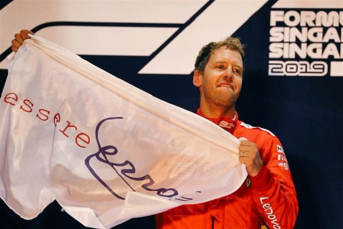 Vettel sale en defensa de Ferrari