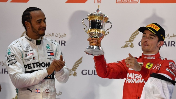 Hamilton espera ver un gran avance de Leclerc en la F1: "Será aún más grande y estoy ansioso por ver su crecimiento y correr junto a él"