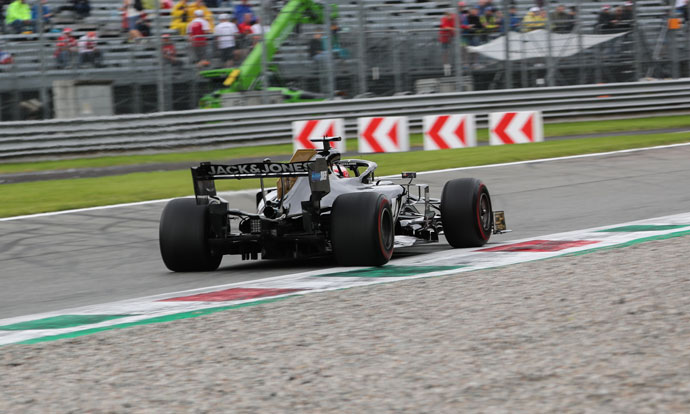 viernes en italia haas test en la lluvia