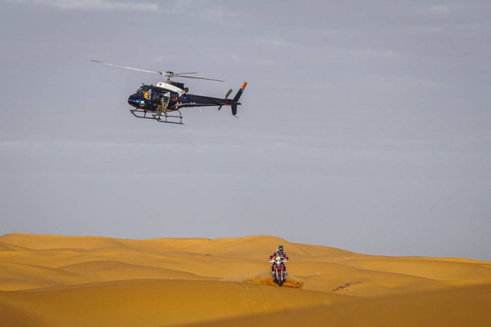 Dakar 2020 Etapa 6: Peterhansel consigue imponerse a un Sainz espectacular