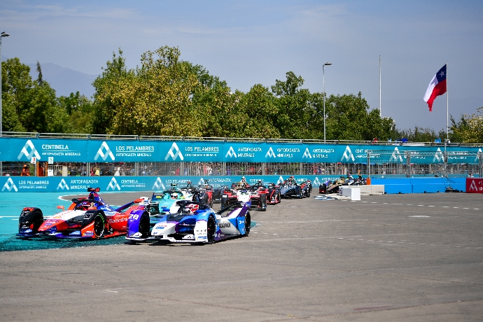 Güenther se lleva el #SantiagoEPrix en la última vuelta