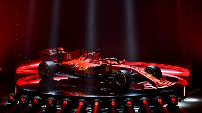 Ferrari desafía a Mercedes con diferentes cartas