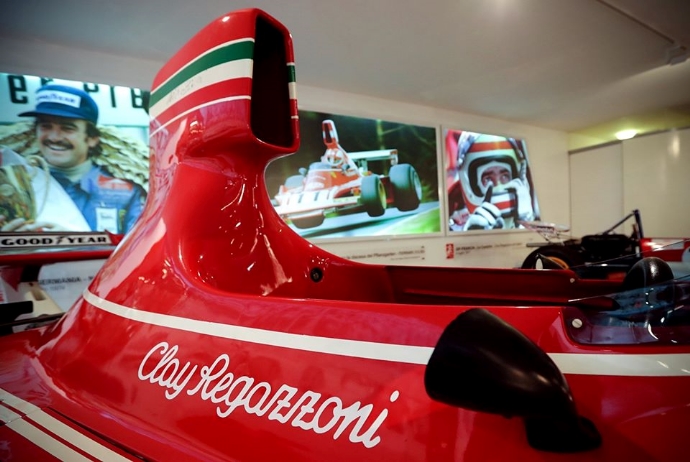 Desgraining un homenaje a Clay Regazzoni