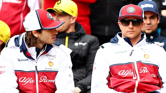 Giovinazzi admite que su debut en F1 fue difícil al tener a Raikkonen como compañero