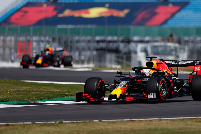 Sábado en Gran Bretaña - Red Bull mete a sus dos pilotos en el top ten