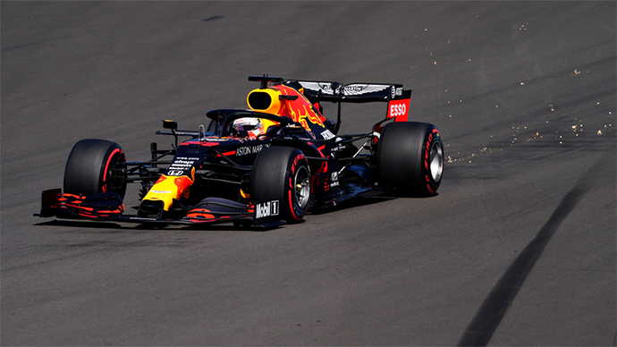 Viernes en Gran Bretaña - Red Bull: competitivo pero por detrás de Mercedes