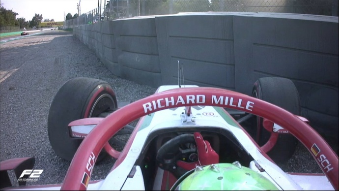 Callum Ilott consigue la cuarta pole de la temporada; Schumacher acorta la sesión