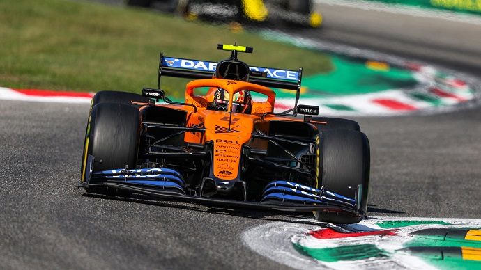 Domingo en Italia - McLaren: Sainz se queda a cuatro décimas de ganar la carrera, el segundo puesto sabe a poco
