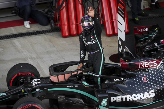 Sábado en Rusia - Mercedes logra la pole gracias a Hamilton
