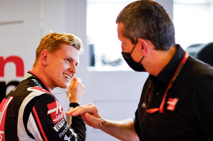 viernes-en-abu-dabi-haas-arranca-el-ultimo-gp-de-magnussen-con-mick-schumacher-en-el-coche