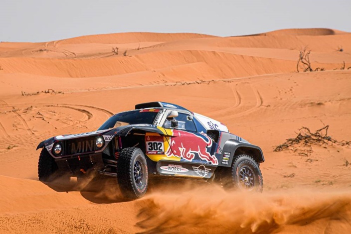 Dakar 2021 – Etapa 7: Al-Rajhi le arrebata la victoria a Peterhansel en los últimos km, Sainz resiste