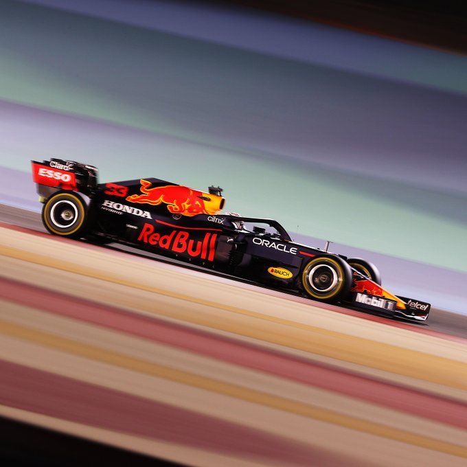 Viernes en Baréin – Red Bull debuta dominando las libres 1 y 2 en suelo árabe