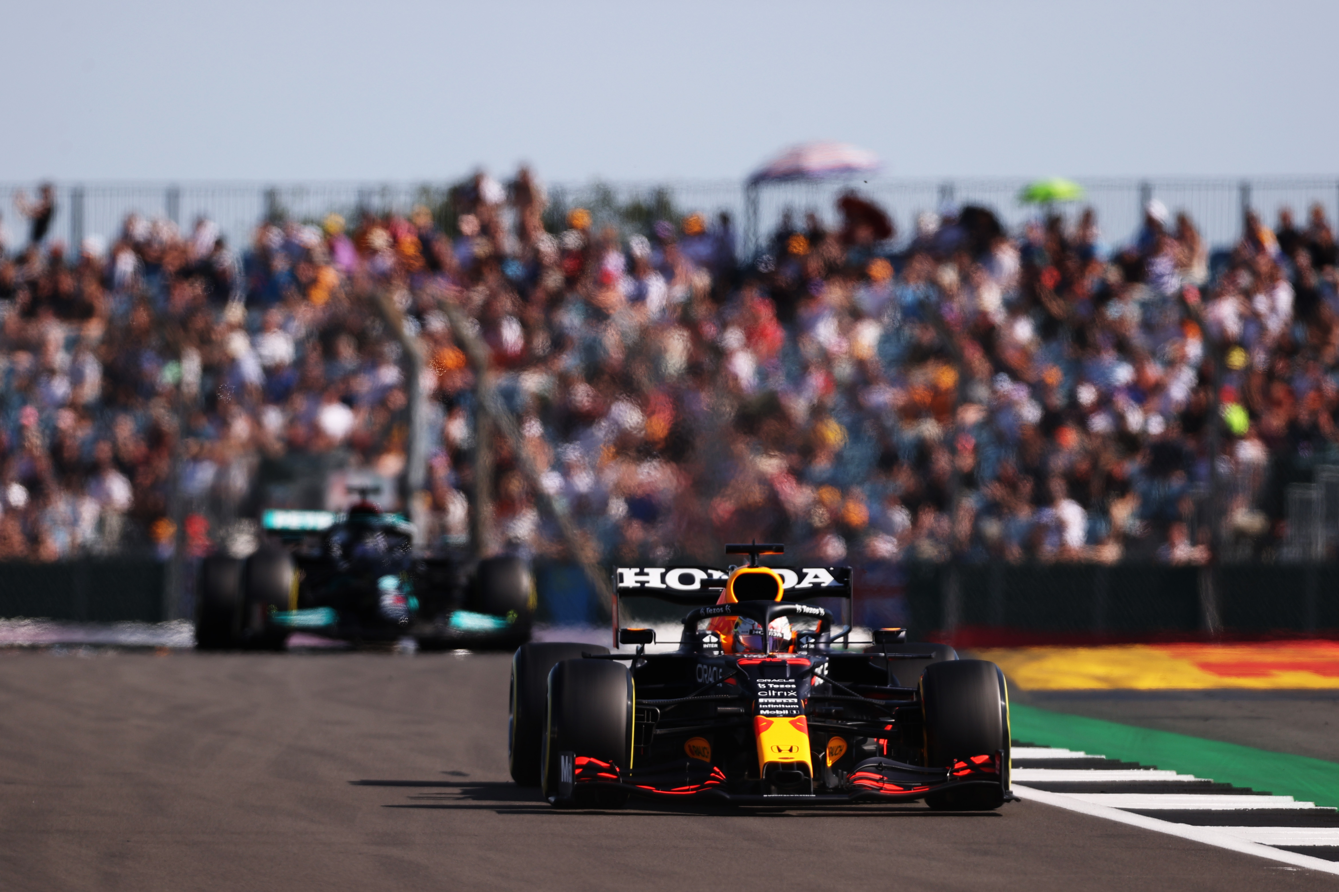 Domingo en Gran Bretaña – Red Bull y Verstappen son eliminados del mapa por Hamilton