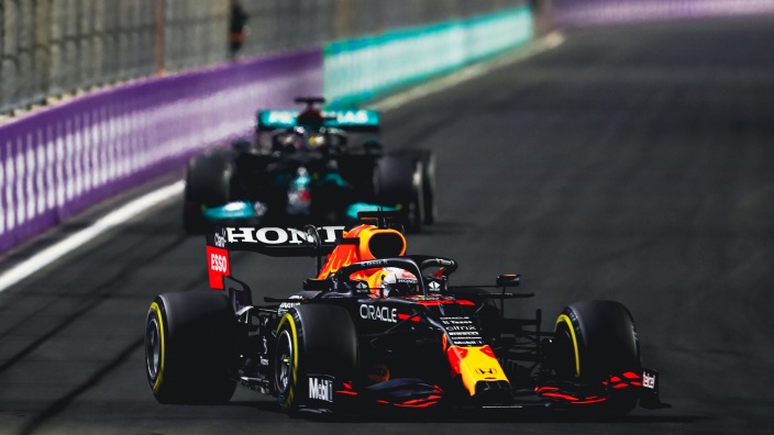 Domingo en Arabia Saudí - Red Bull: Verstappen, sancionado, se jugará el título en Abu Dhabi