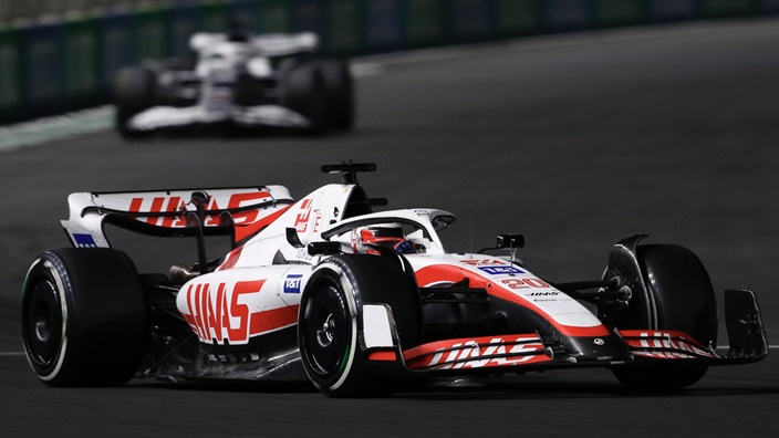 Domingo en Arabia Saudí – Haas: Magnussen puntúa de nuevo