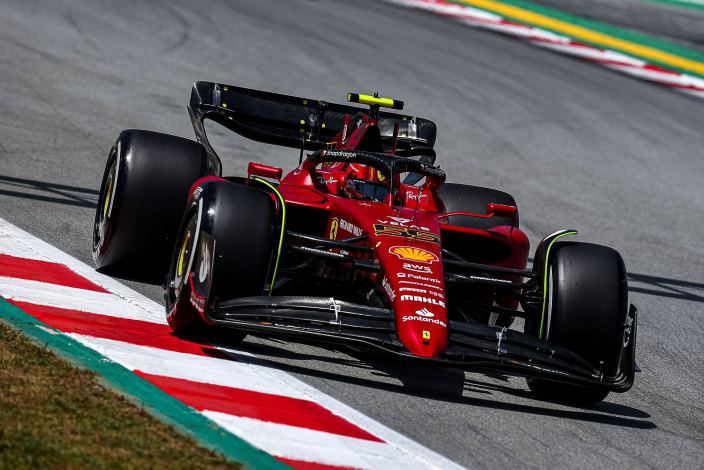Viernes en España – Ferrari: Leclerc lidera y Sainz se prepara