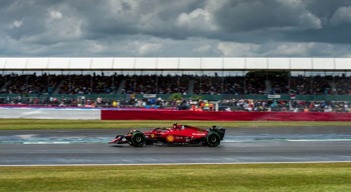 Clasificación GP Gran Bretaña: Carlos Sainz consigue la primera pole de su carrera
