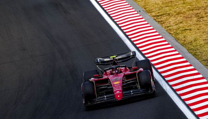 Sainz lidera la primera sesión de libres, Verstappen y Leclerc cierran el top 3