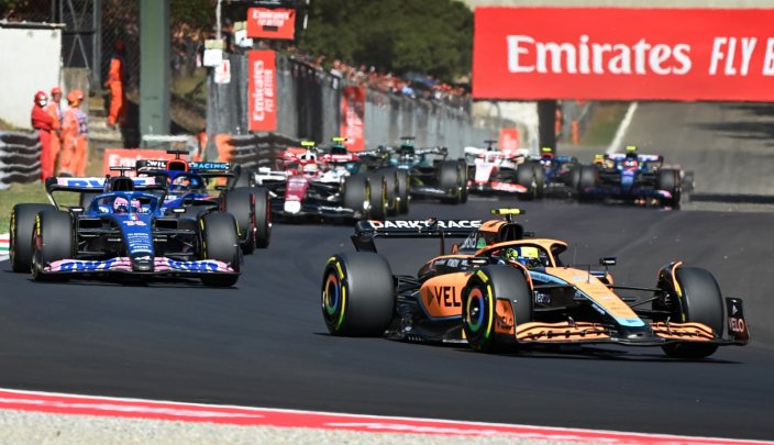 Seidl descarta una “revolución total” en el McLaren de 2023